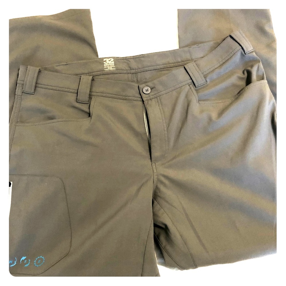 32 Bridge by Luke Bryan performance pants 40 / 32